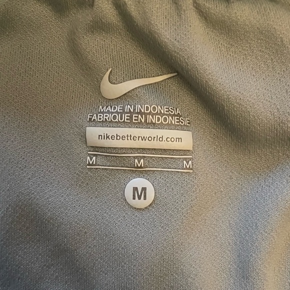 Nike Running Shorts - Picture 2 of 3